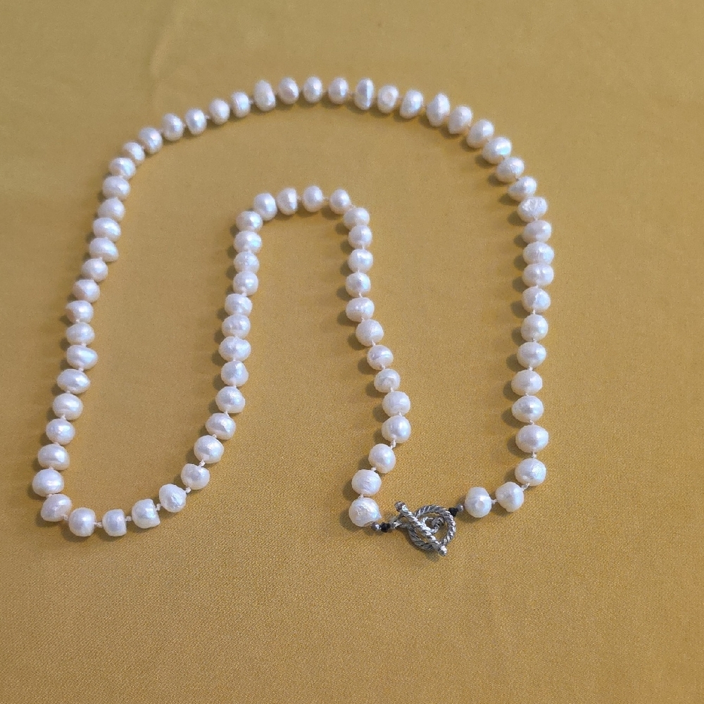 Vintage Knotted Fresh Water Pearl Necklace w/ 925 Silver Toggle "Cable" Clasp